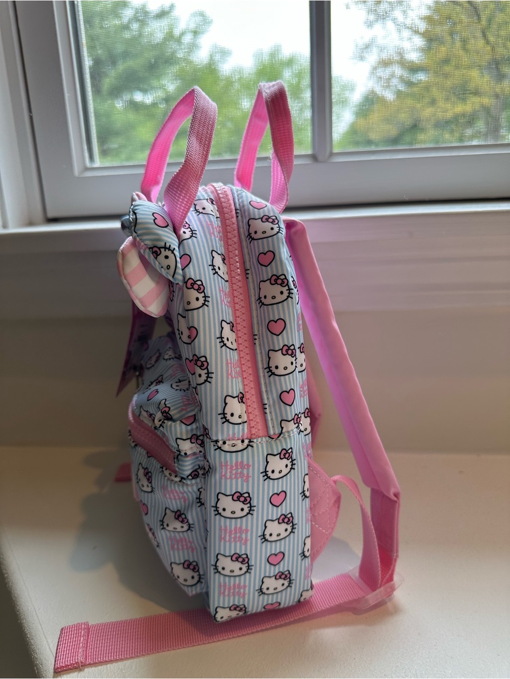 Hello Kitty Pink & Light Blue Mini Backpack with Bow - Picture 3 of 4